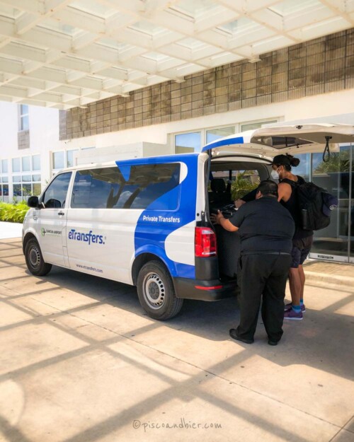 Transfer from Cancun airport to Tulum with a private shuttle service