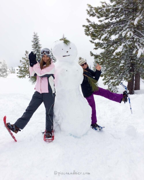 What to wear snowshoeing? Snowshoeing clothes and gear