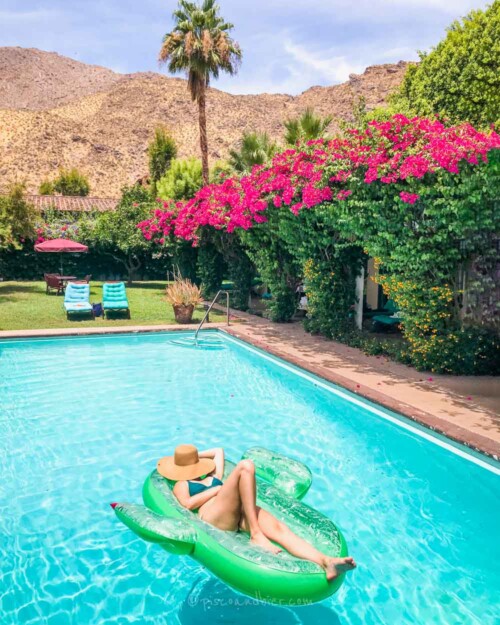 Outfit ideas what to wear to Palm Springs